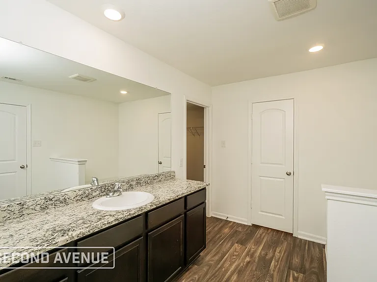 3027 Jackson Smt — Photo 13