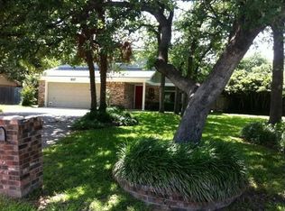 817 Lake Crest Pkwy, Azle, TX 76020