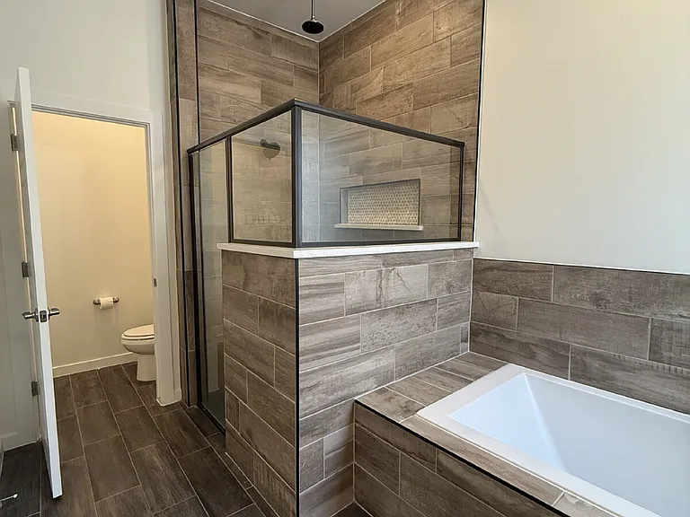13389 Carterton Ave — Photo 37