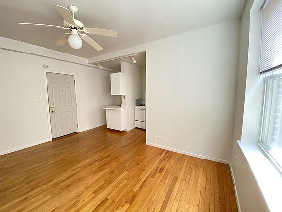 4th image of 5957-59 N Kenmore Ave #406
