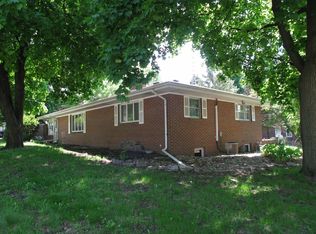 409 S Dement Ave, Dixon, IL 61021