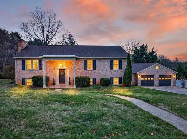 224 Meadowbrook Rd, Staunton, VA 24401