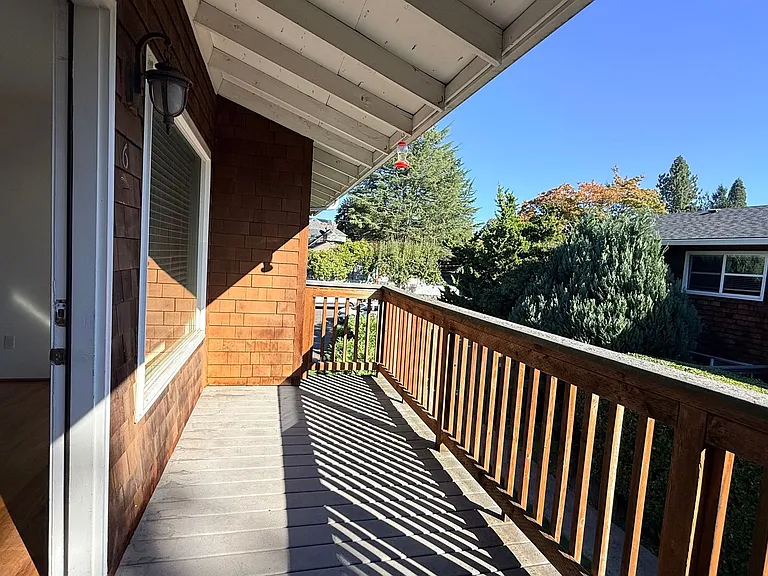 The Waverleigh Apartments — Photo 13