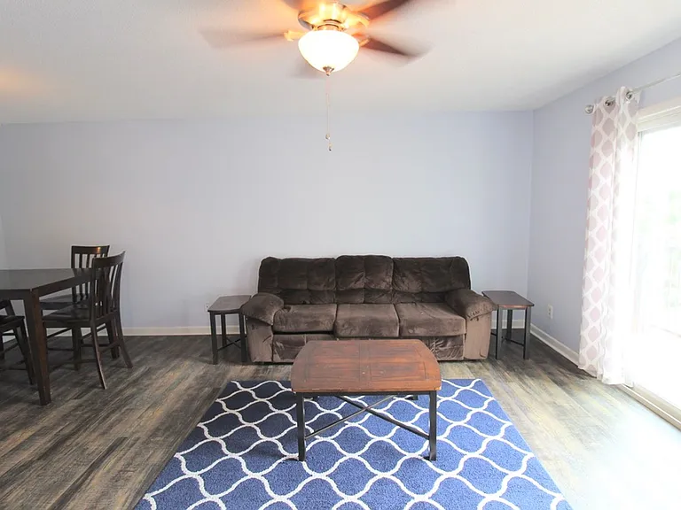 1340L Hunters Rd — Photo 6