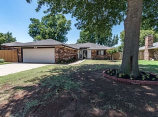 323 Bent Tree Dr, Midwest City, OK 73130