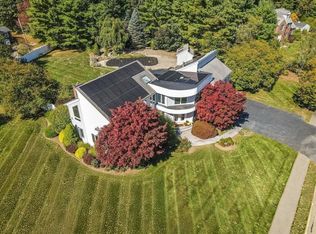 2 Thompson Rd, Foxboro, MA 02035