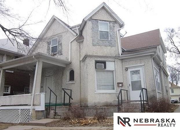 1st image of 819 N 50th Ave