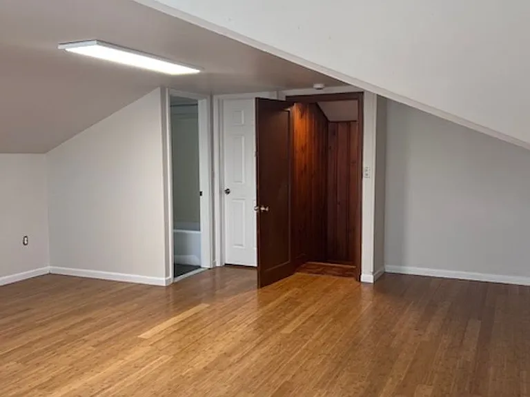 14311 Rt9w House — Photo 22