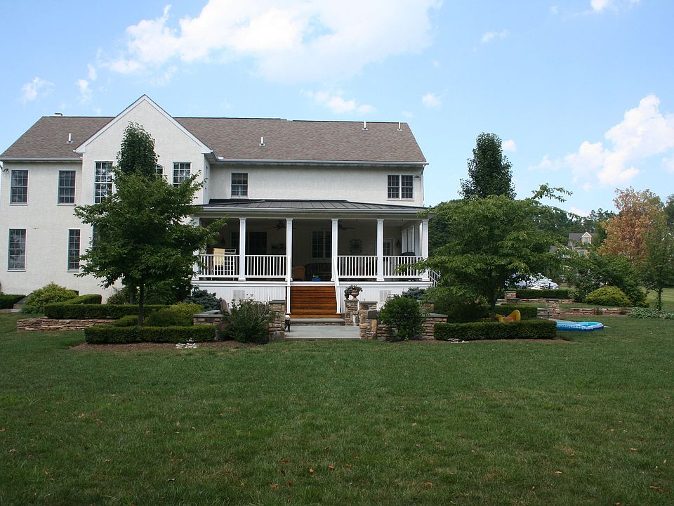 2nd image of 378 Summer Field Ct