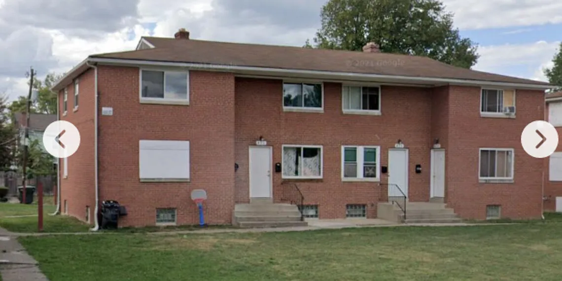 807-831 Manning Ave — Photo 1