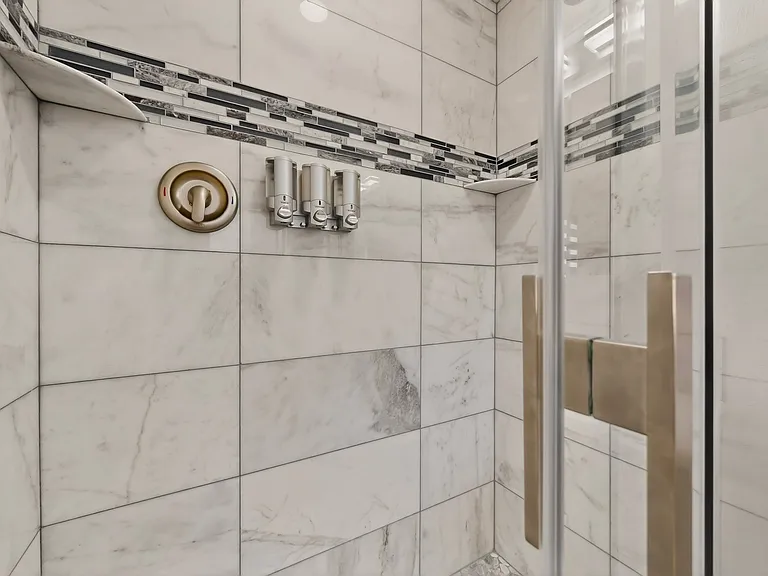 4707 Marquette Ave NE — Photo 30