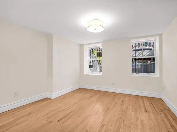 468 Henry Street image 4 of 6