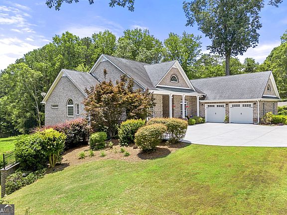 2nd image of 4829 Moon Rd