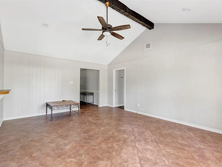 2414 Chanay Ln — Photo 22
