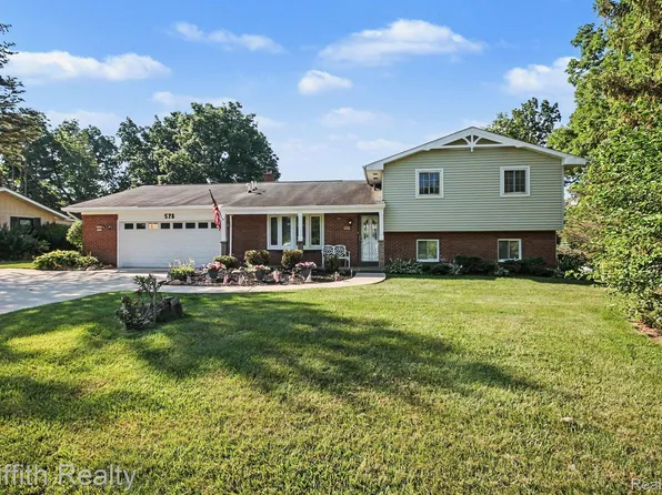 578 E Coon Lake Rd, Howell, MI 48843