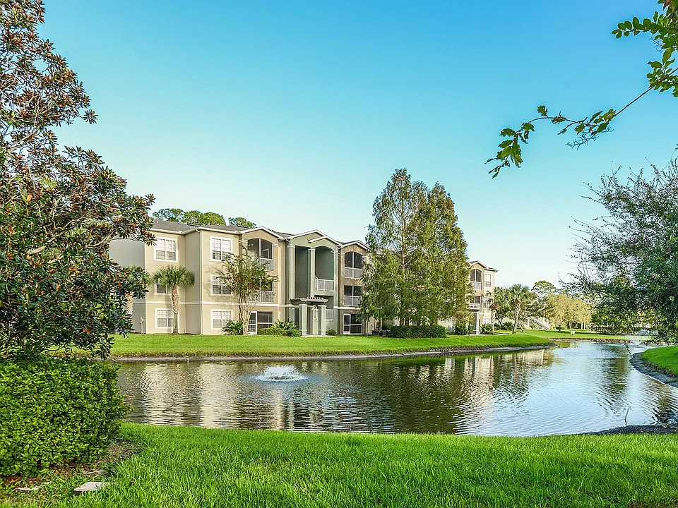 Stonebrook apartments community photo