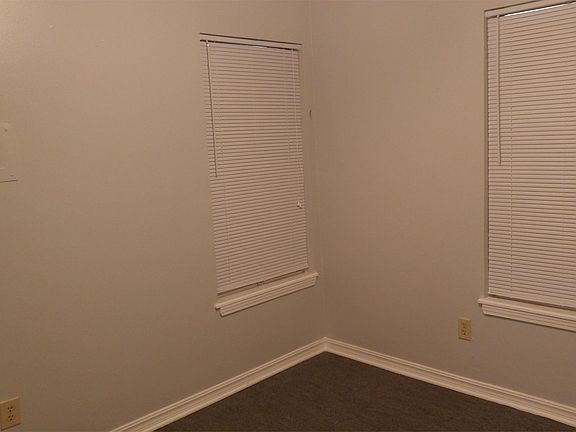 4th image of 1521 NE 29th St