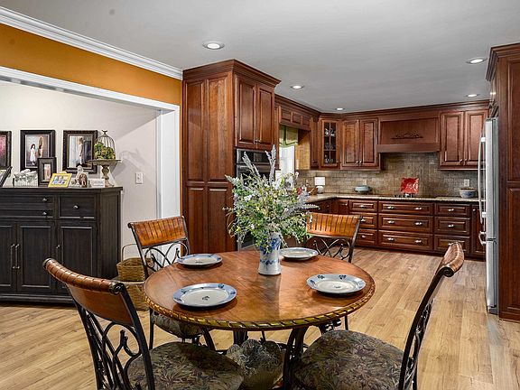 5th image of 2645 Pineywoods Rd