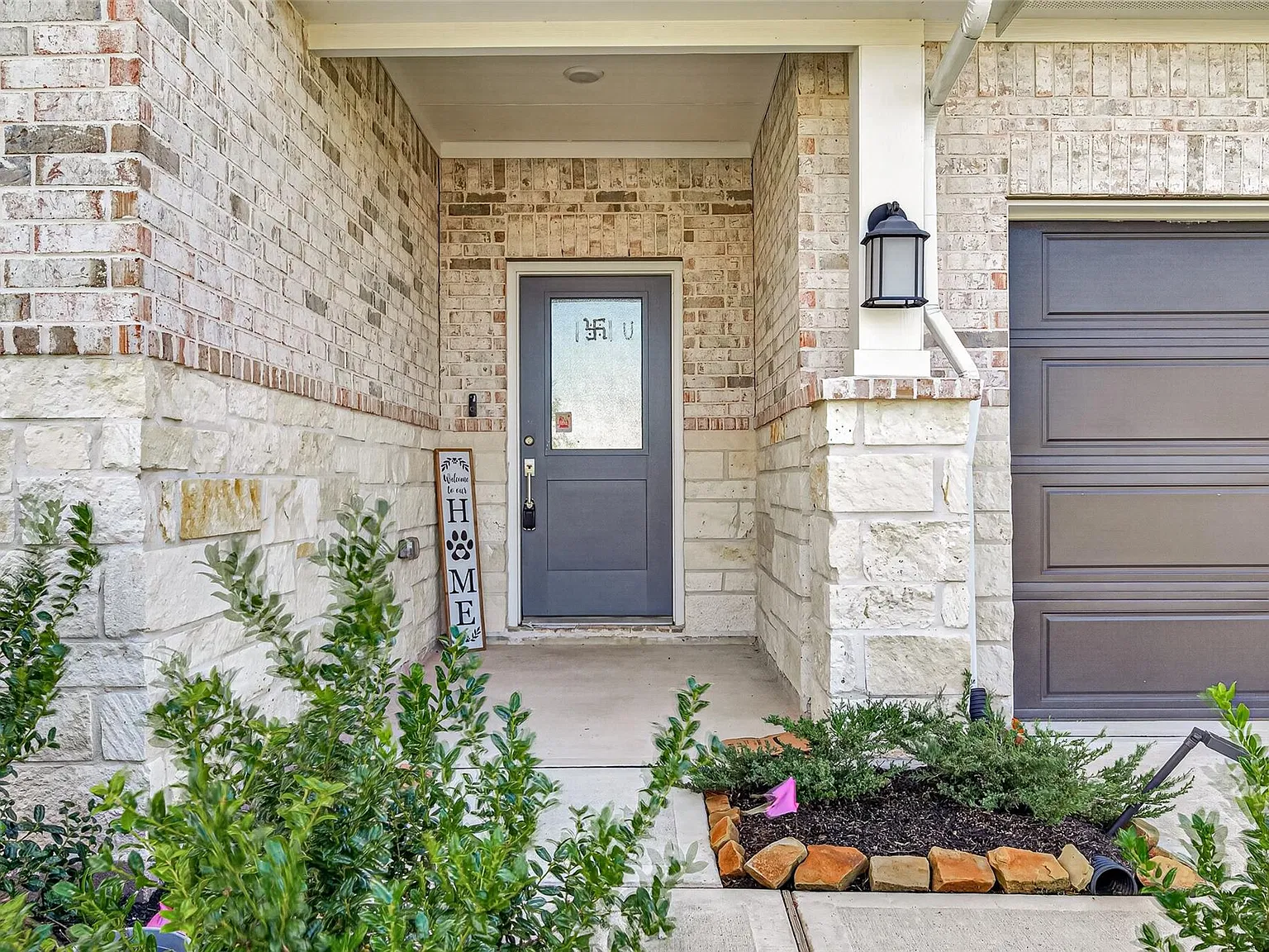 4 bed, 3.0 bath, 2506 sqft, $2,600 — Photo 3