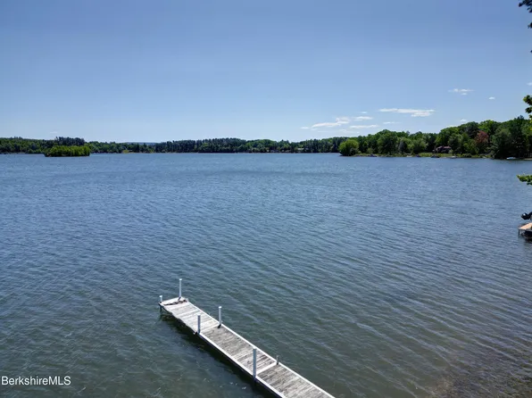 189 Narragansett Ave, Lanesboro, MA 01237