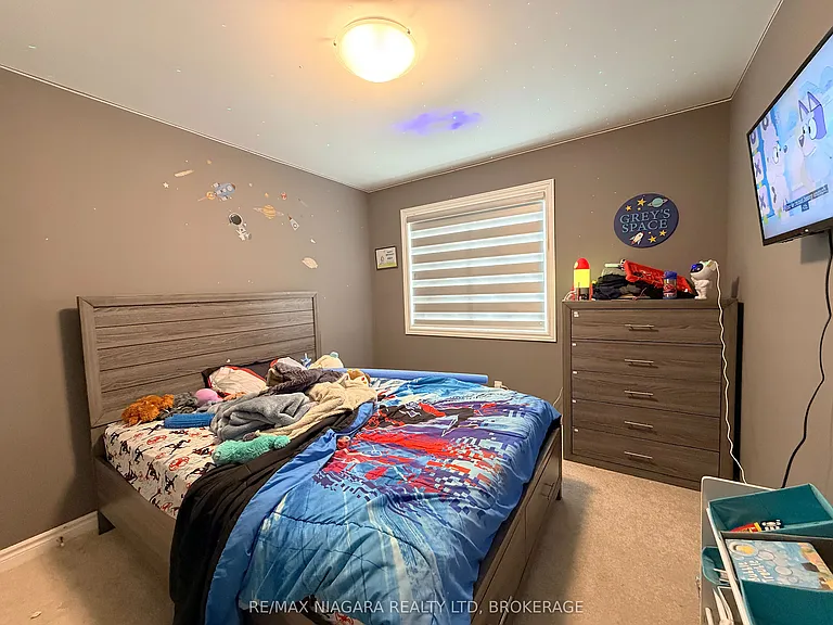 78 Bradley Ave — Photo 14