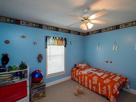 4th image of 1004 Willowbank Ln