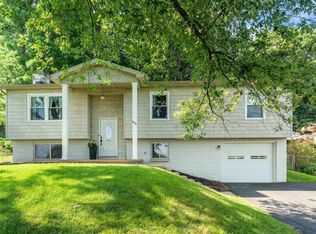 697 Alextine Dr, Staunton, VA 24401