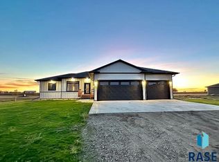 627 S Byron Blvd, Chamberlain, SD 57325