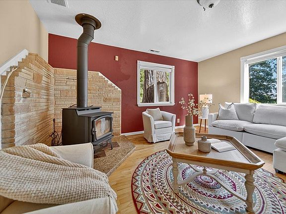 5th image of 107 Paulsen Rd #D