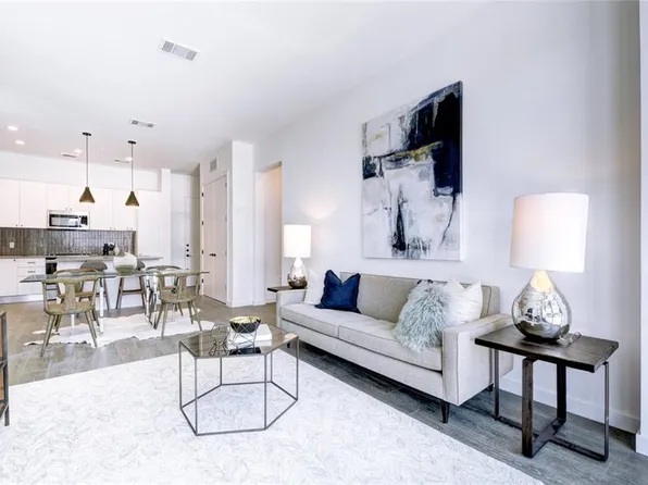 800 Embassy Dr APT 527, Austin, TX 78702
