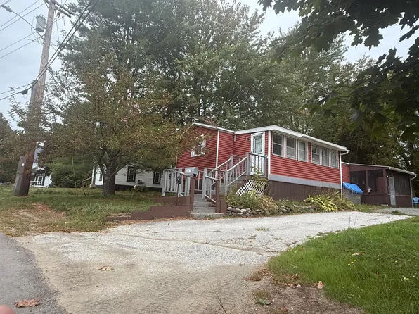 5 South Street, Newport, ME 04953