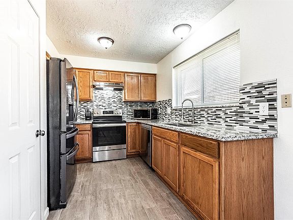5th image of 2727 Heritage Colony Dr