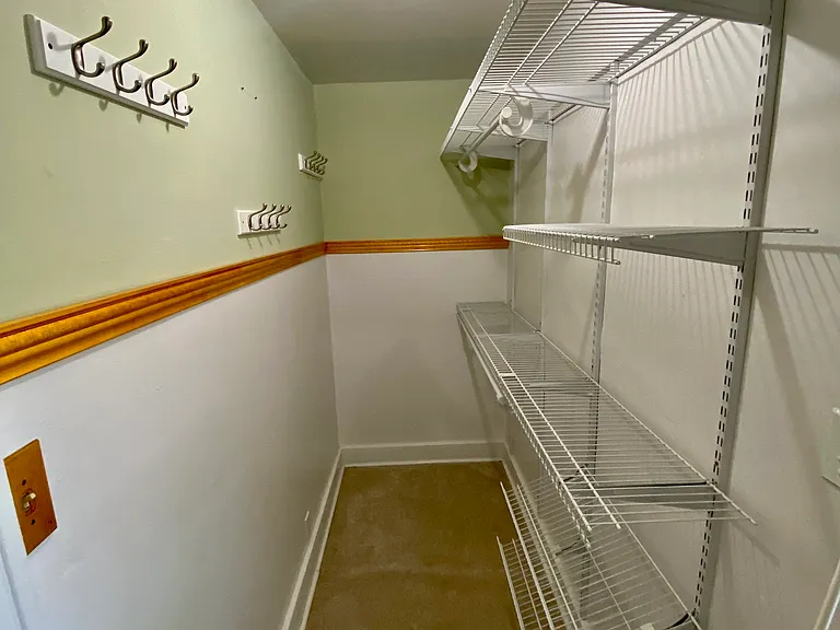 837 Forest Ave — Photo 30