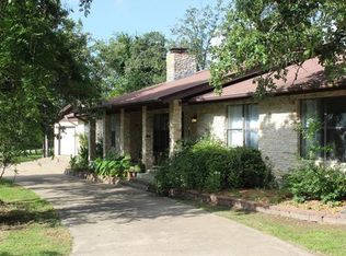 106 Lazy Br, Elgin, TX 78621