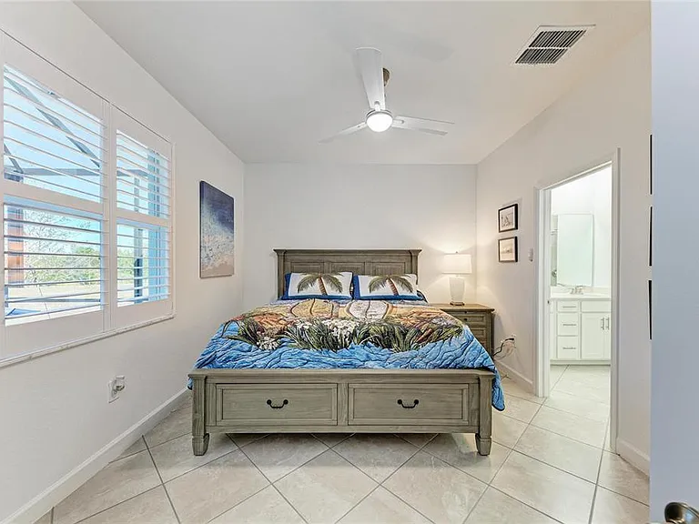 8613 Seasalt Loop — Photo 37