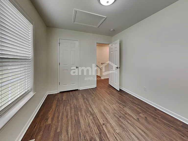 5912 Mineral Springs Ct — Photo 18