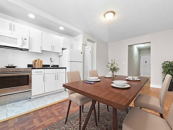 2nd image of 521 Isham St APT 4F