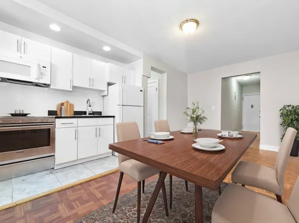 521 Isham Street image 1 of 6