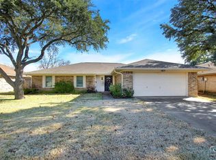 2120 Southmoor Dr, Carrollton, TX 75006