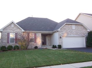 41 Saint Germain Pl, St Charles, IL 60175