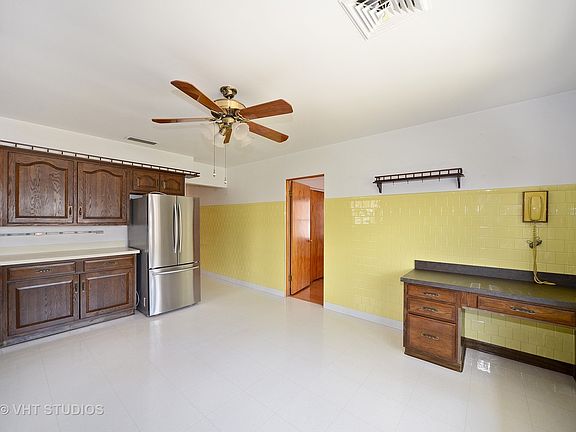 5th image of 3321 Calwagner St
