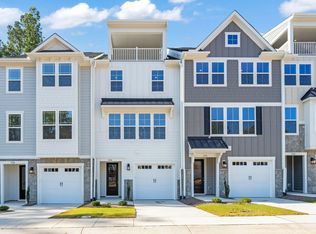 530 Plumleaf Ln, Durham, NC 27703
