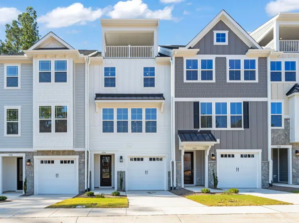 530 Plumleaf Ln, Durham, NC 27703