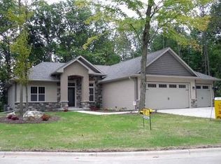 846 Daybreak Ct, Denmark, WI 54208