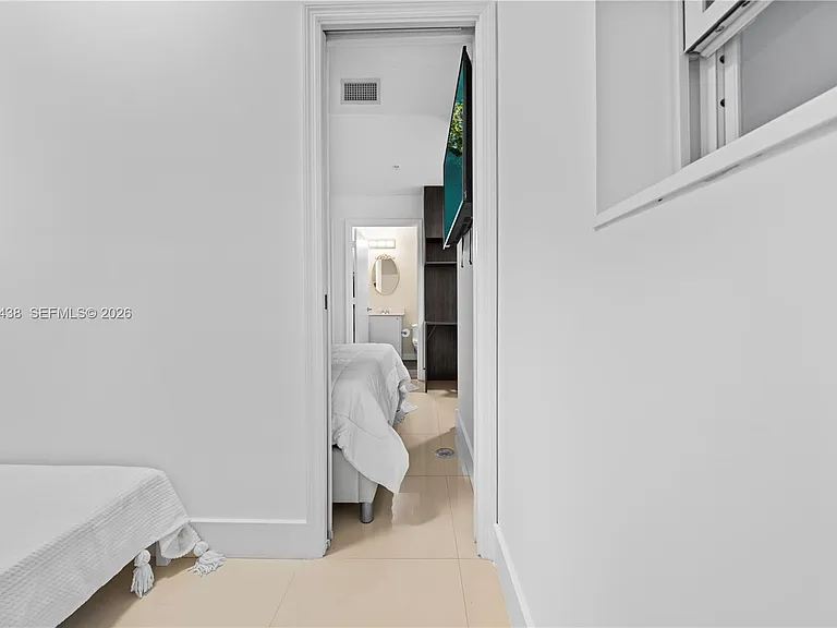 60 SW 13th St #2422 — Photo 11