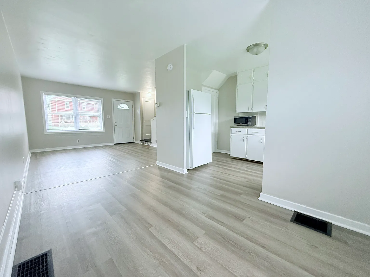 2 bed, 864 sqft, $895 — Photo 4