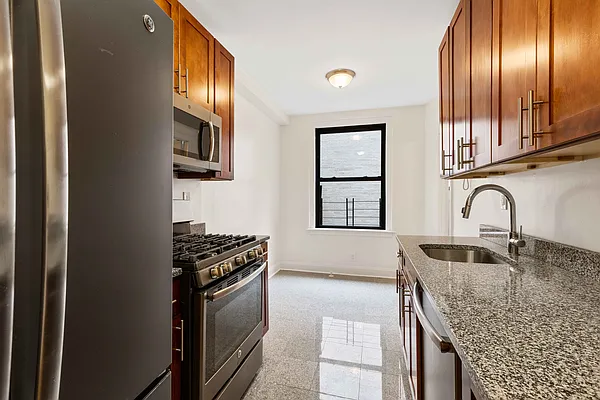 Rented by MNS | media 15