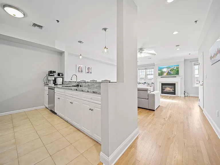 79 Grand St #4B — Photo 3