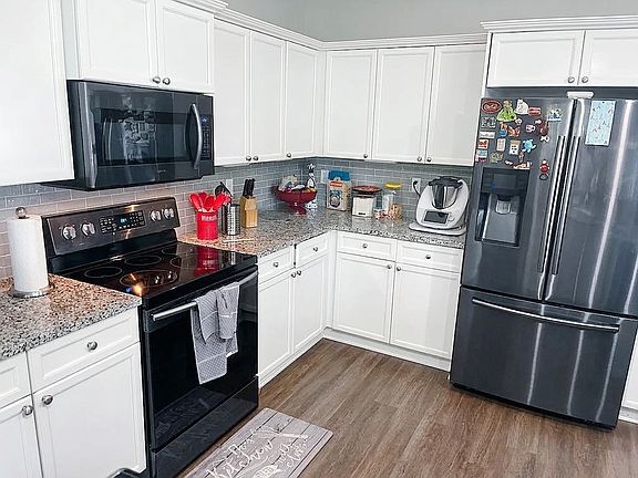 5th image of 7638 W 158th Ter