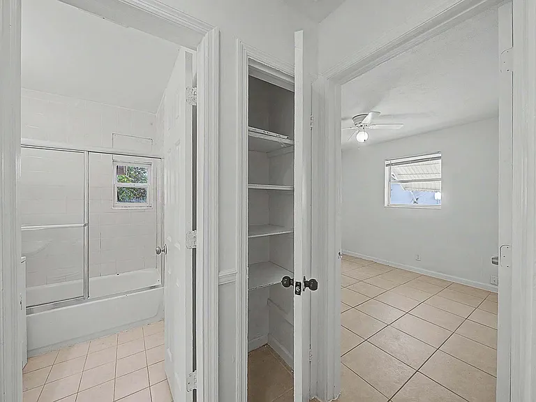 301 SE 21st Ave — Photo 14